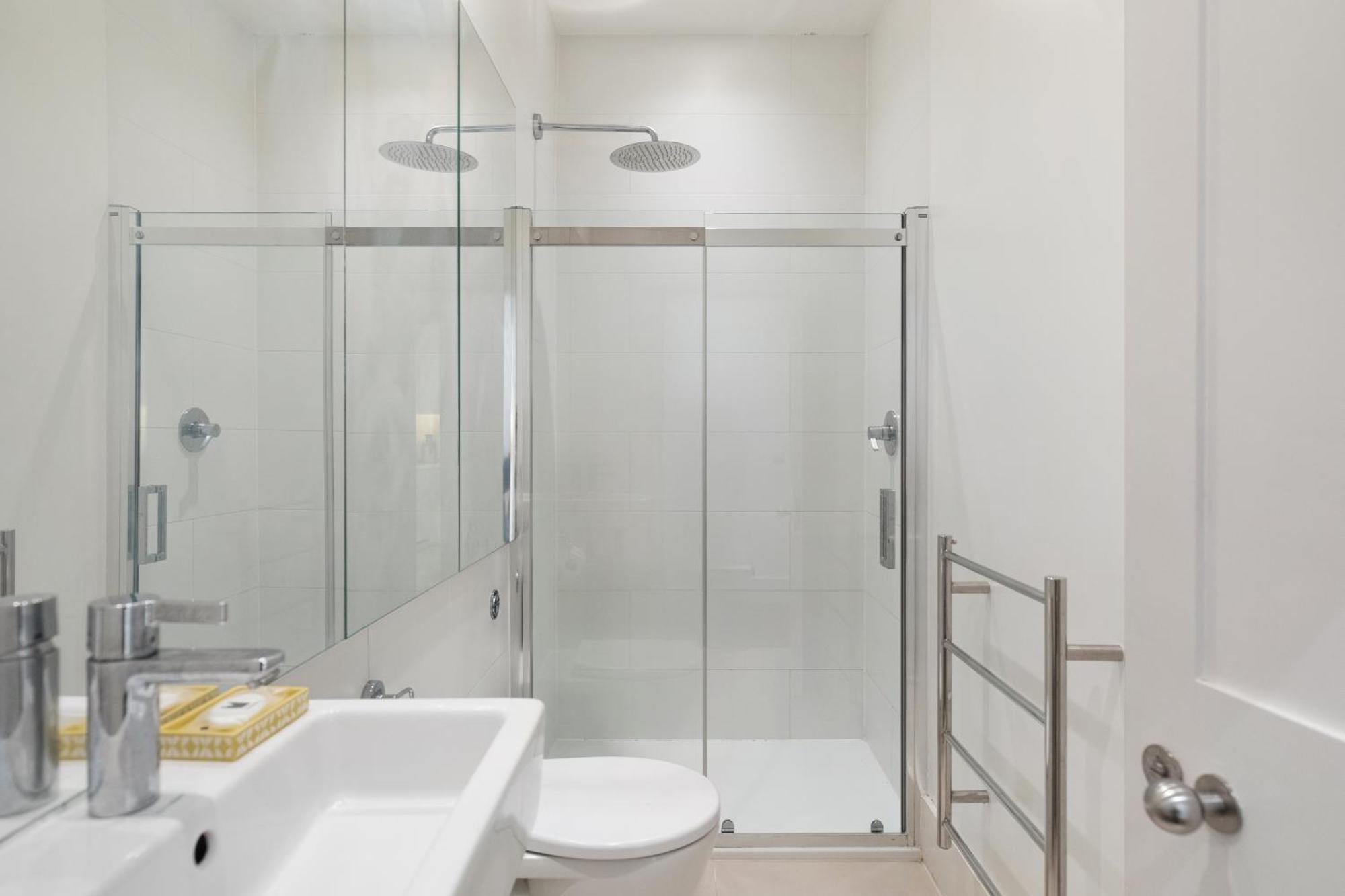 Modern Two Bed Two Bath Flat In Kensington - Knightsbridge * Londres