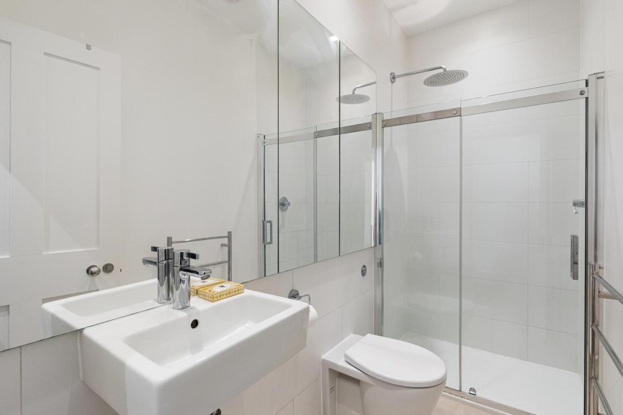 Modern Two Bed Two Bath Flat In Kensington - Knightsbridge Appartement *